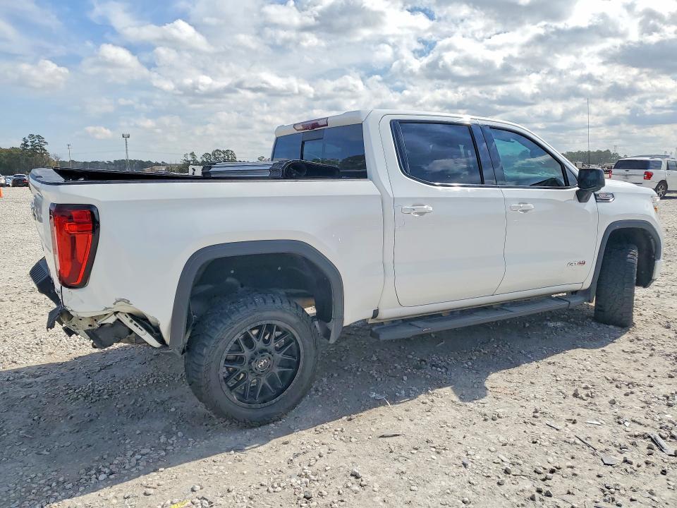 2021 GMC Sierra K1500 AT4
