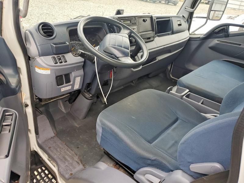 2017 Mitsuifuso 2017 Mitsubishi Fuso FEC72S Refrigerated BOX Truck