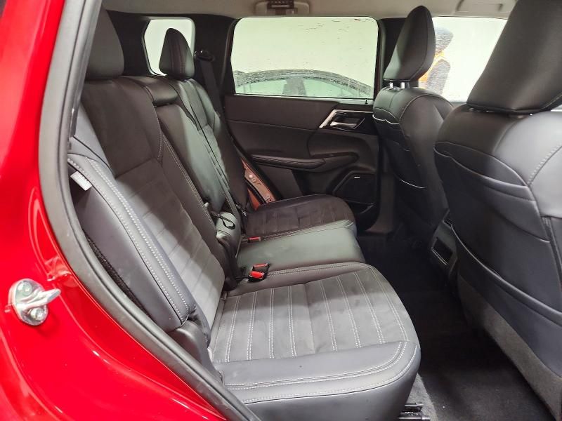 2025 Mitsubishi Outlander se