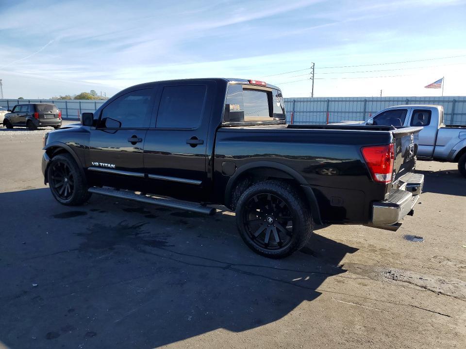 2015 Nissan Titan SV
