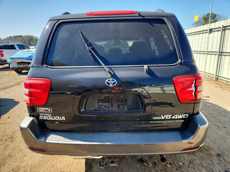 2004 Toyota Sequoia SR5