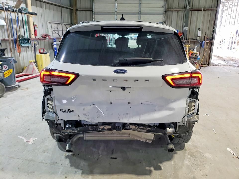 2023 Ford Escape st Line