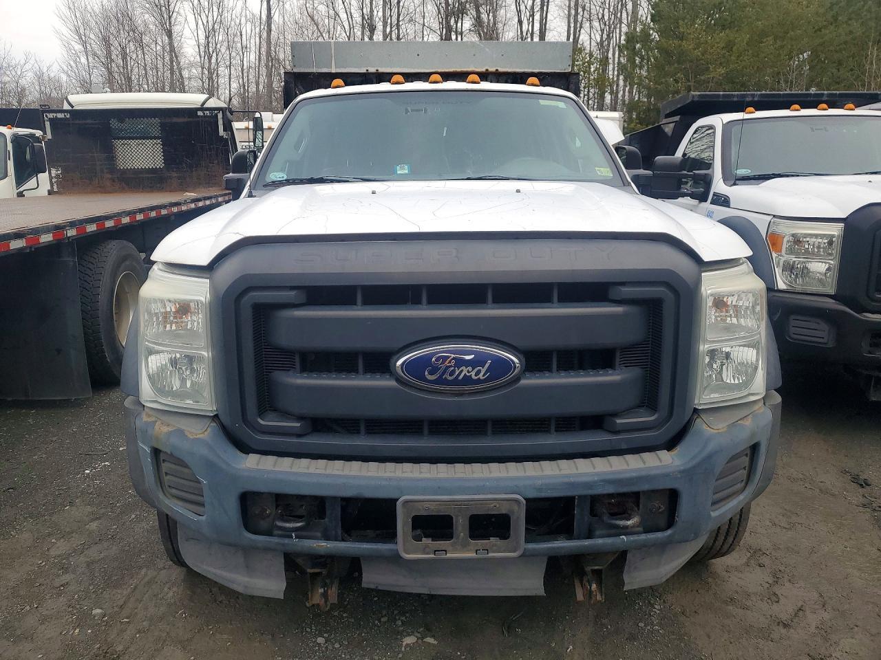 2014 Ford F450 Super Duty Flatbed Truck