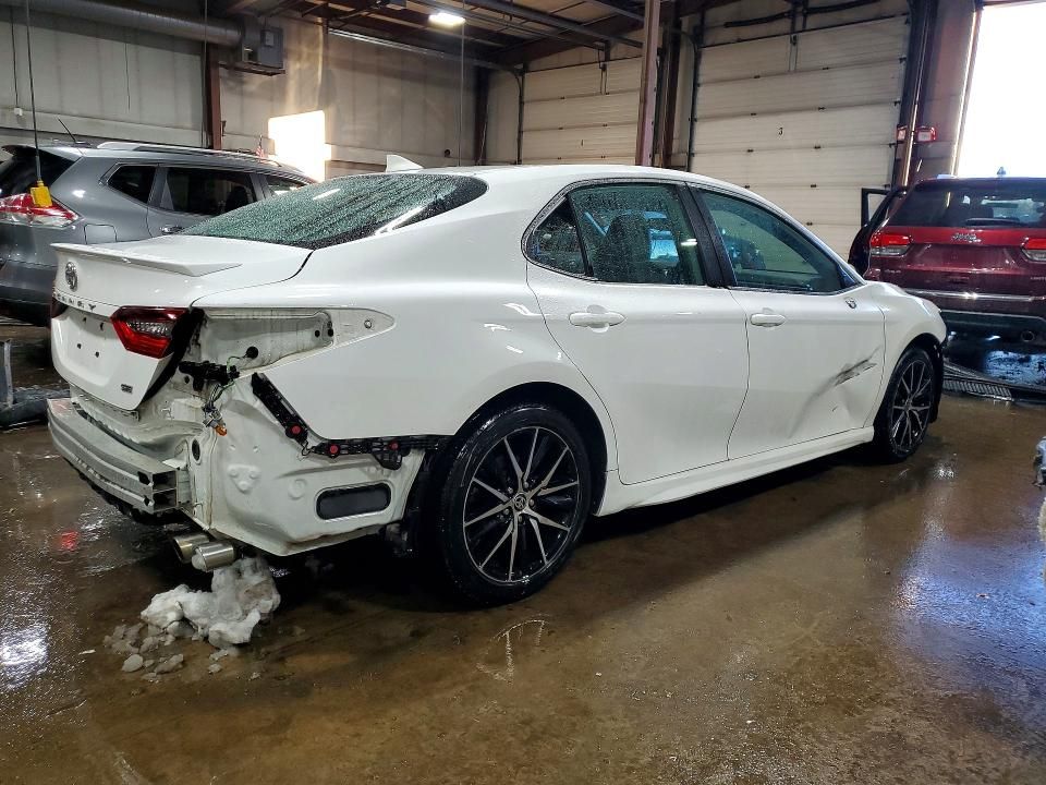 2022 Toyota Camry se