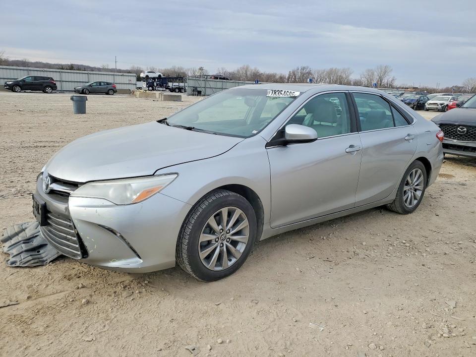 2016 Toyota Camry xle