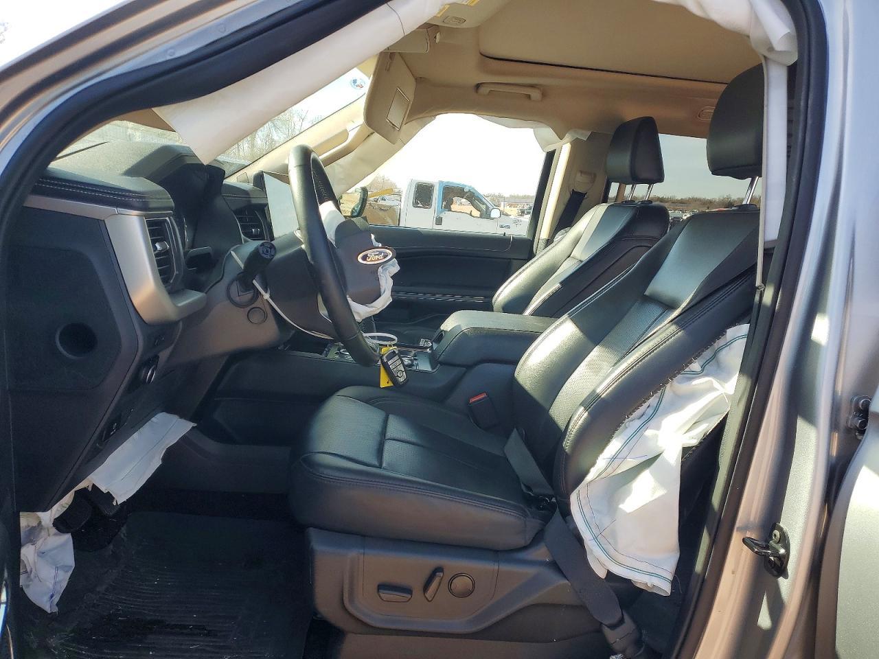 2024 Ford Expedition max xlt