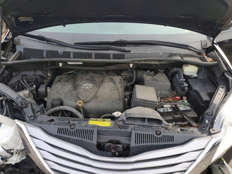 2017 Toyota Sienna xle 8-passenger