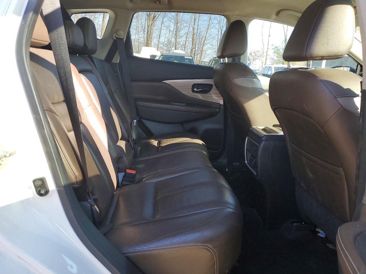 2015 Nissan Murano s