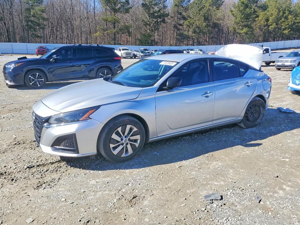 2024 Nissan Altima s