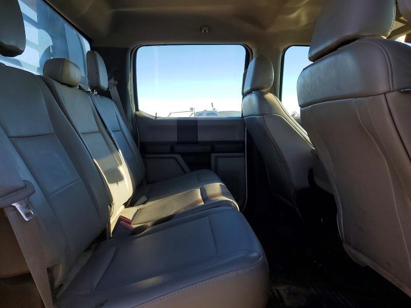 2018 Ford F350 Super Duty Flatbed Truck