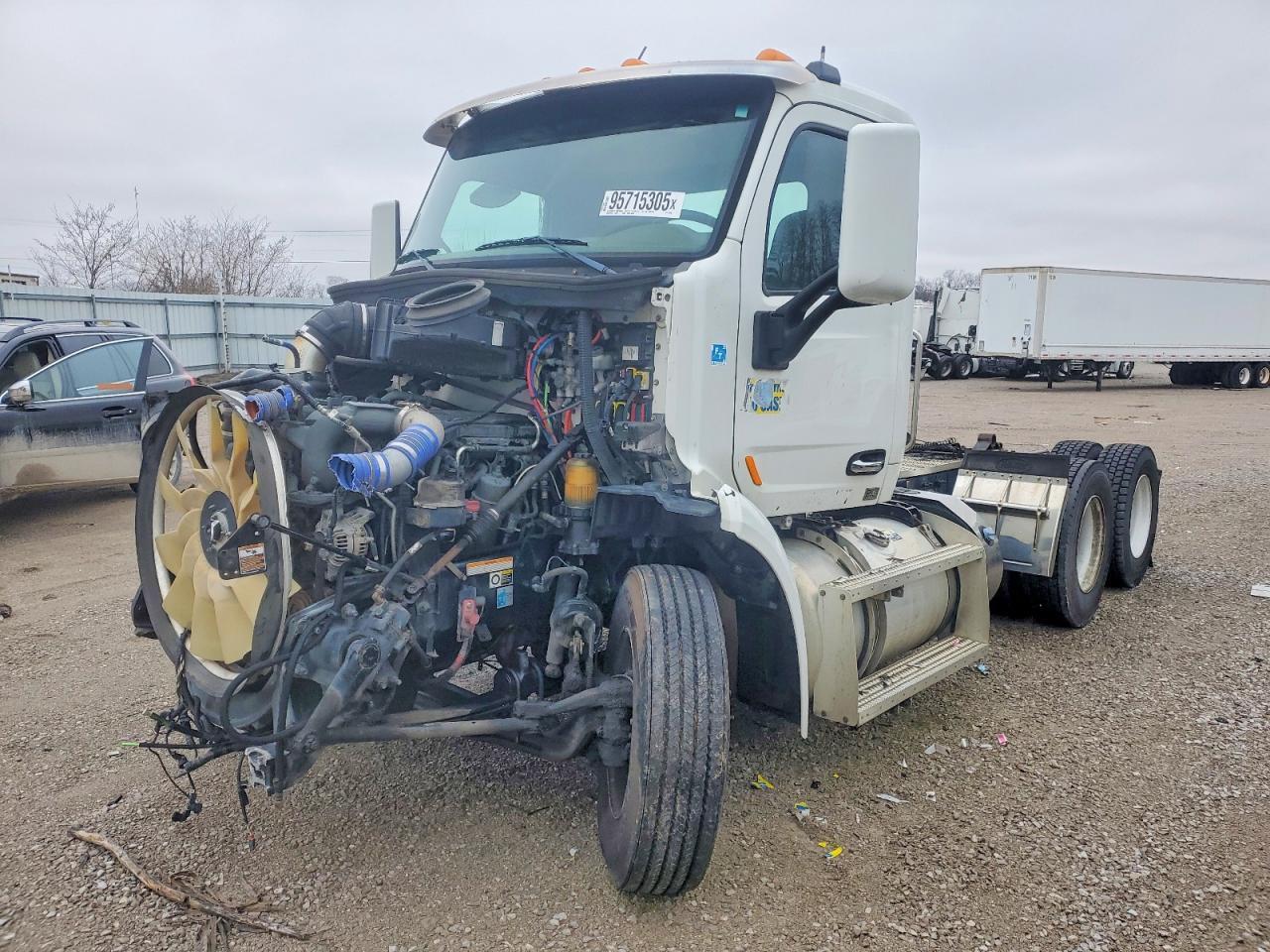 2015 Peterbilt 579 Truck Cab AND Chassis