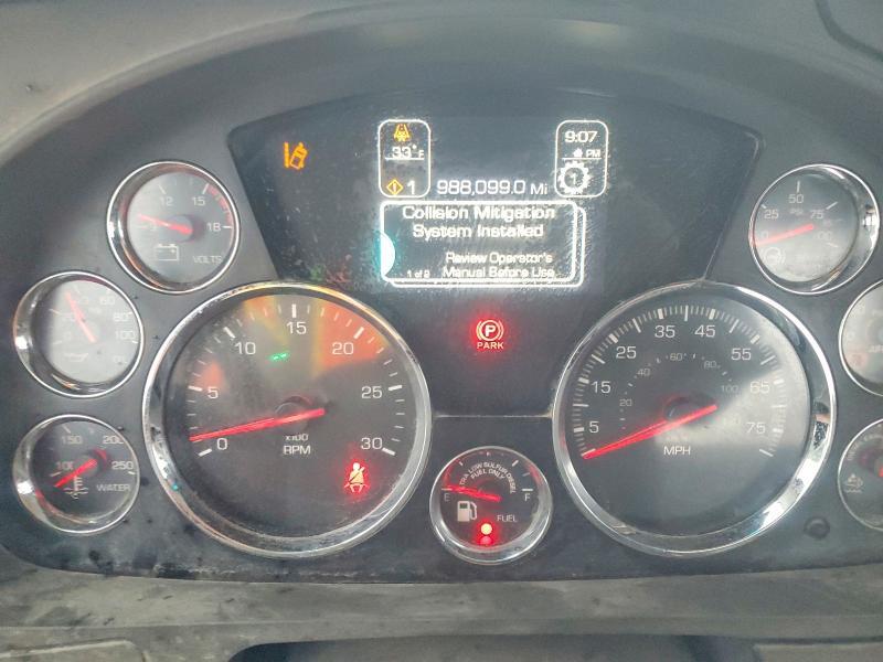 2016 Kenworth T680-Semi Truck