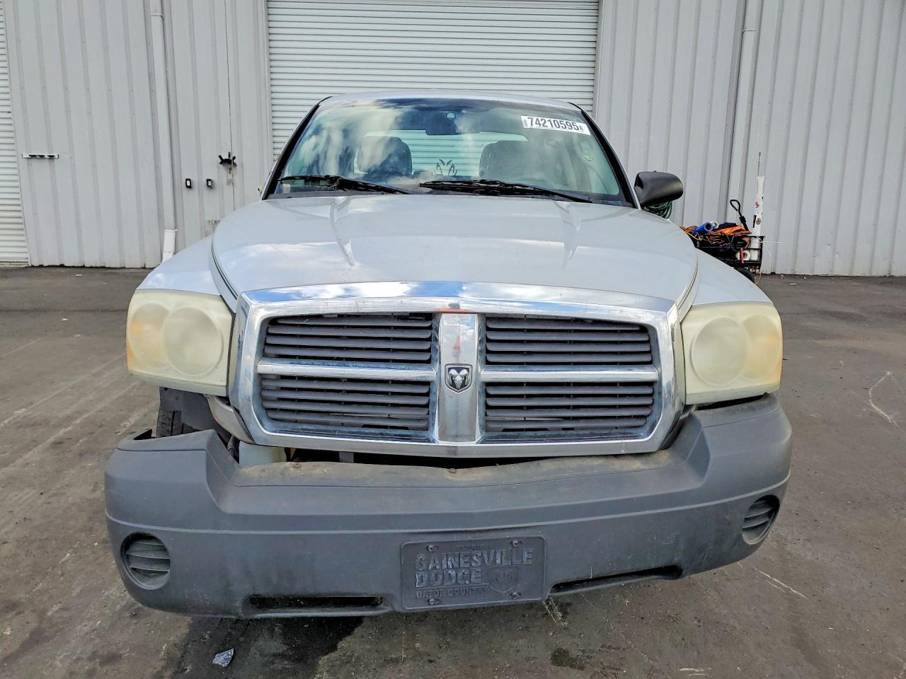 2005 Dodge Dakota Quattro