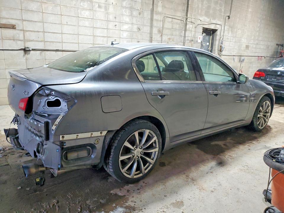 2015 Infiniti Q40