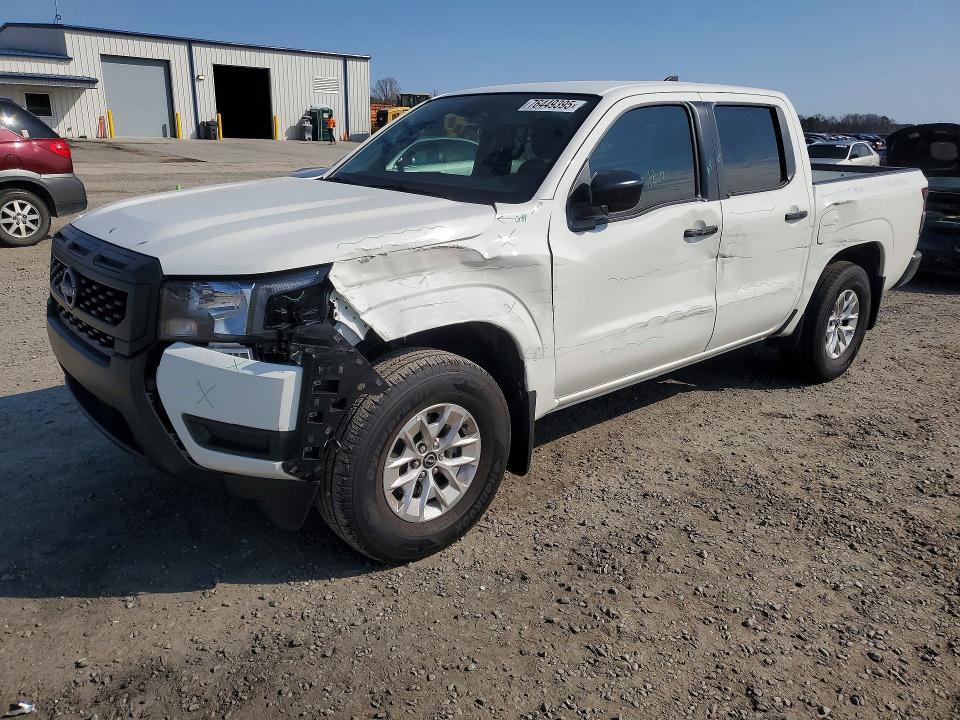 2025 Nissan Frontier s