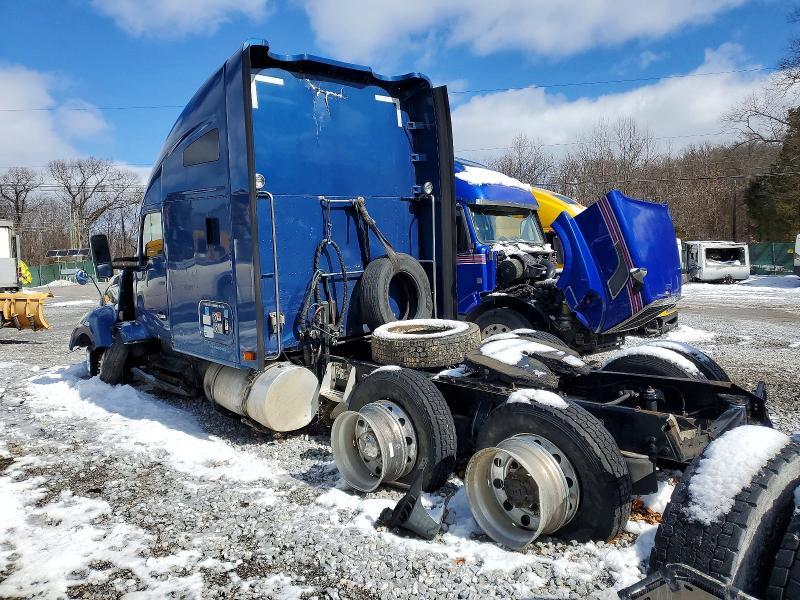 2017 Kenworth T680 Semi Truck