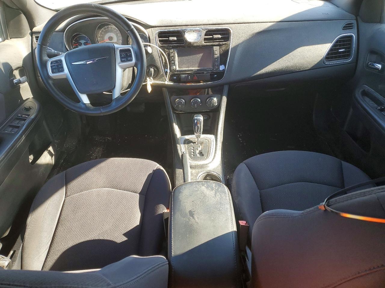 2012 Chrysler 200 Touring