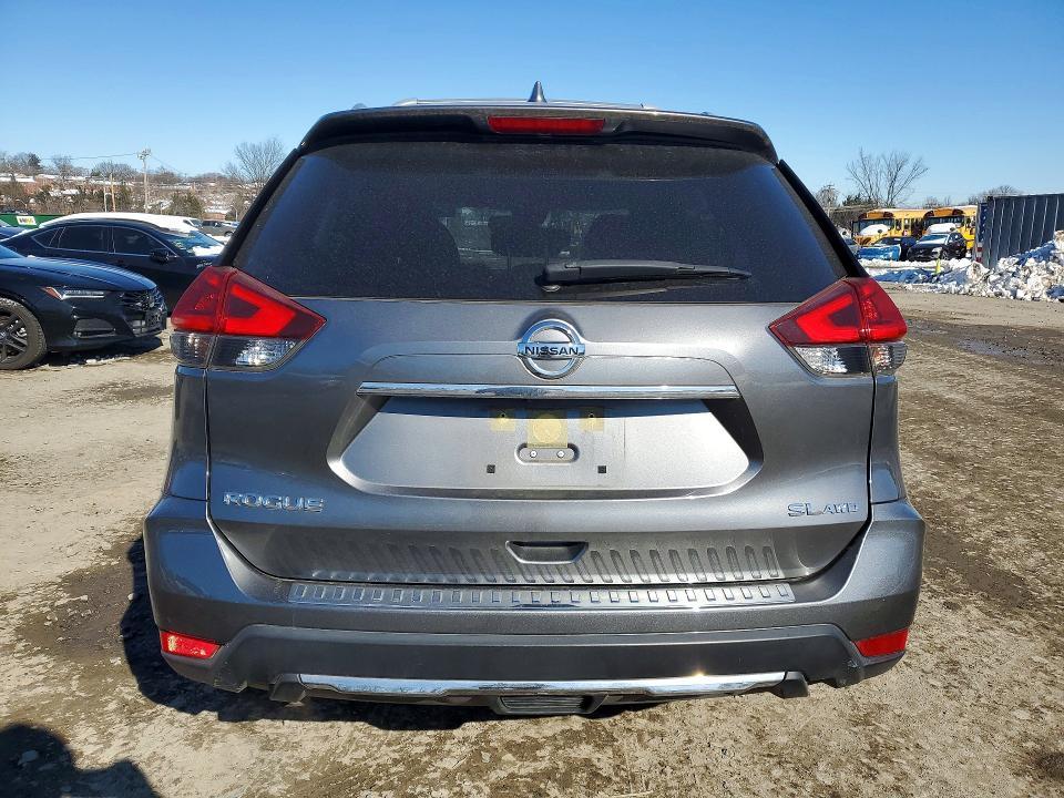 2018 Nissan Rogue s