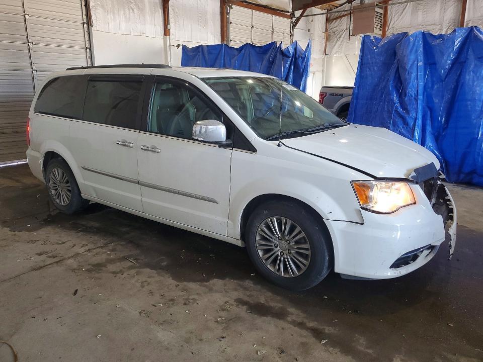 2016 Chrysler Town & Country Touring l
