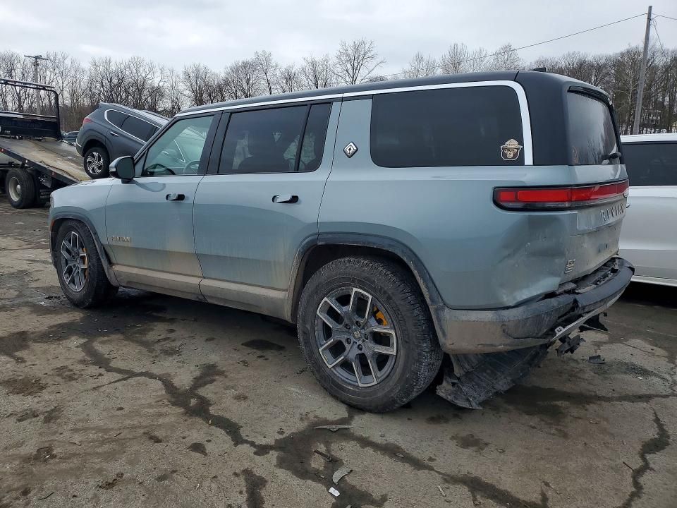 2023 Rivian R1S Adventure