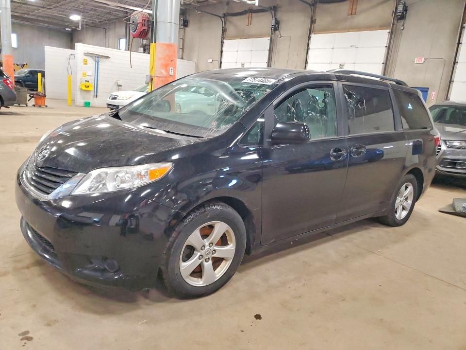 2017 Toyota Sienna le