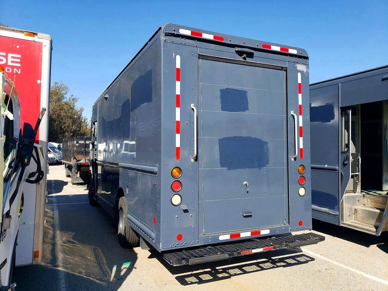 2020 Freigliner 2020 Freightliner MT45G Chassis Delivery Truck