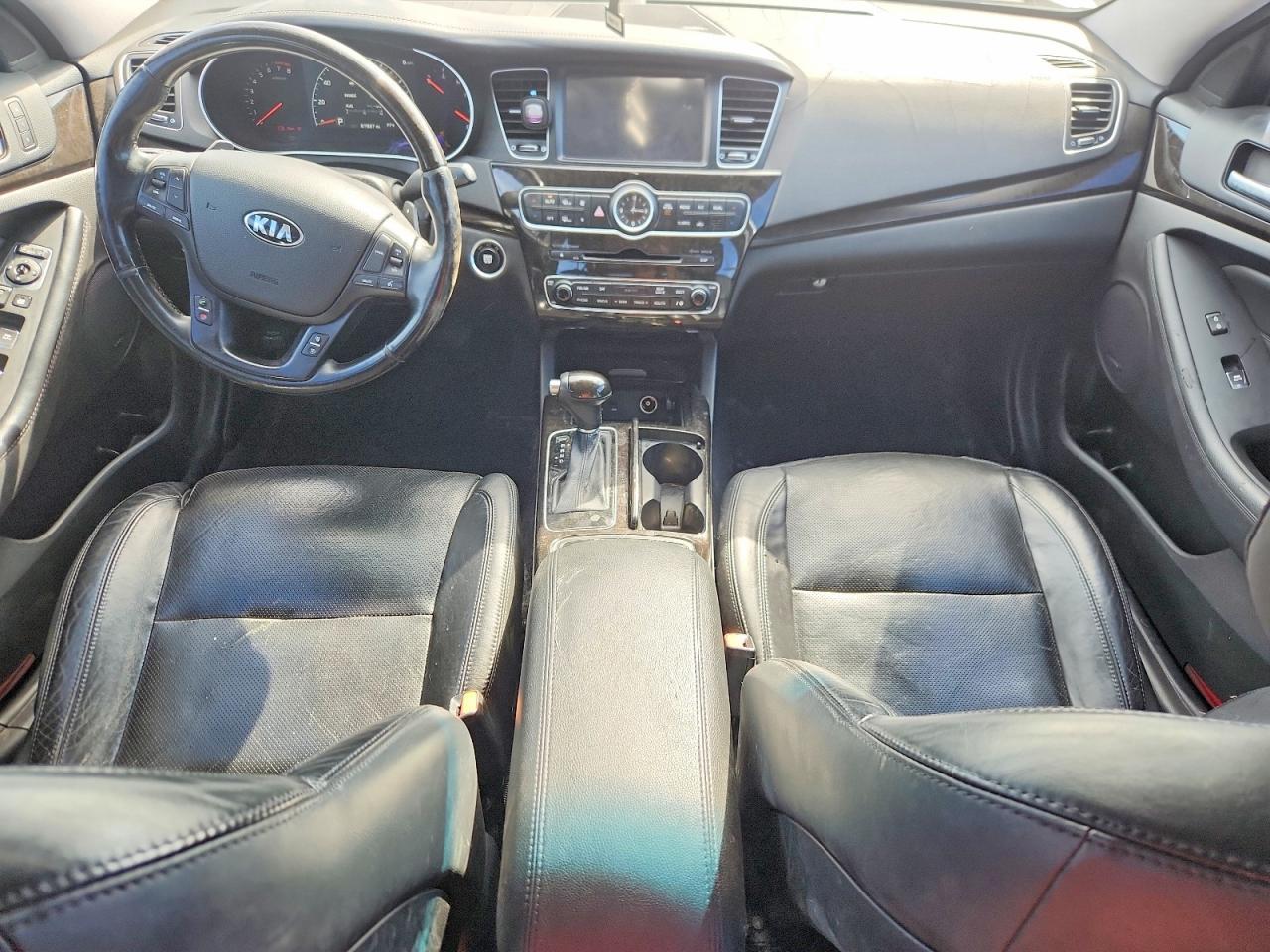 2014 KIA Cadenza Premium