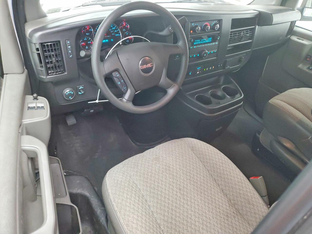 2025 GMC Savana G3500 LT