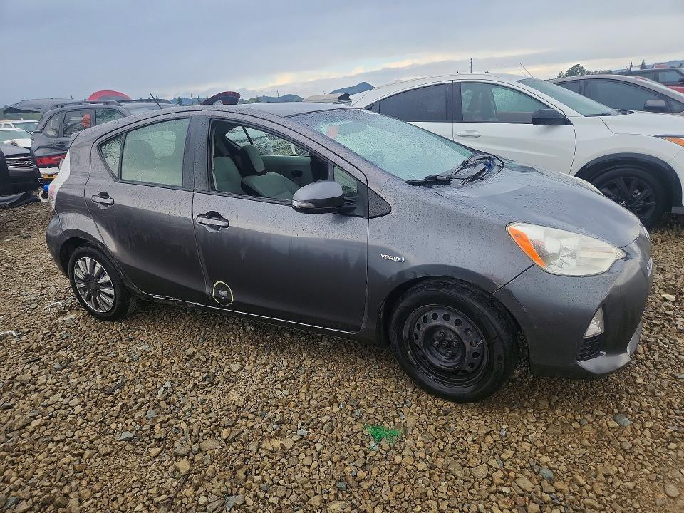 2014 Toyota Prius c