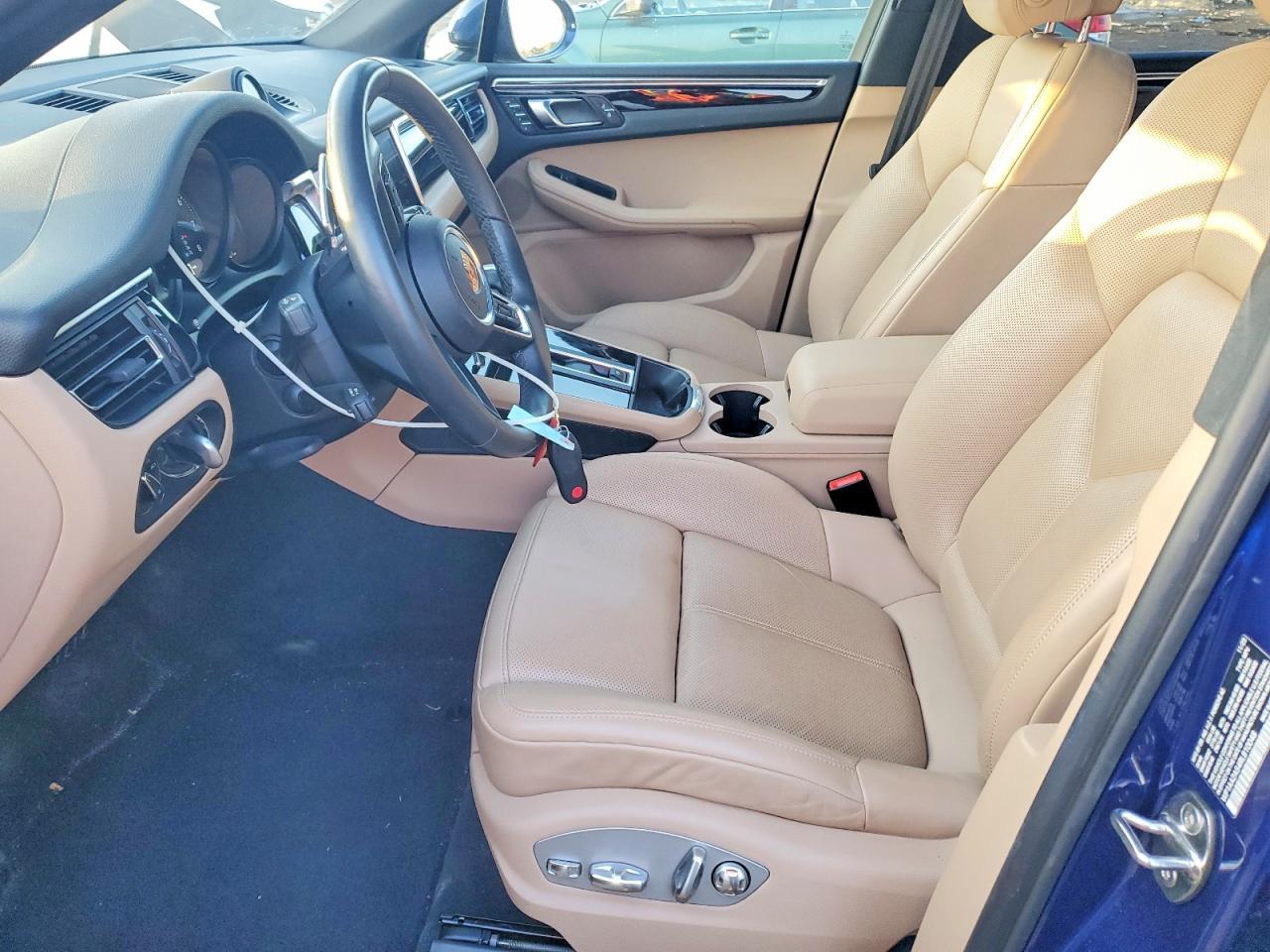 2024 Porsche Macan Base