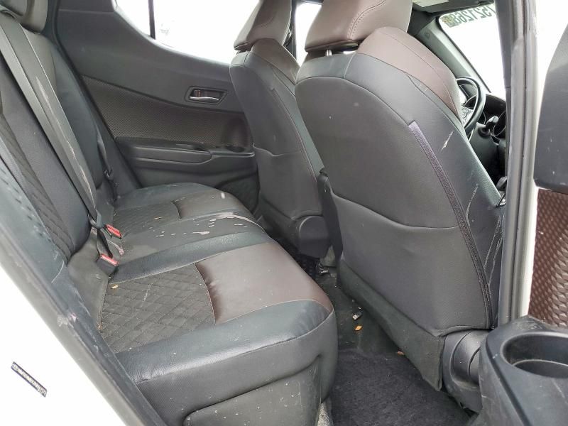 2019 Toyota C-hr xle