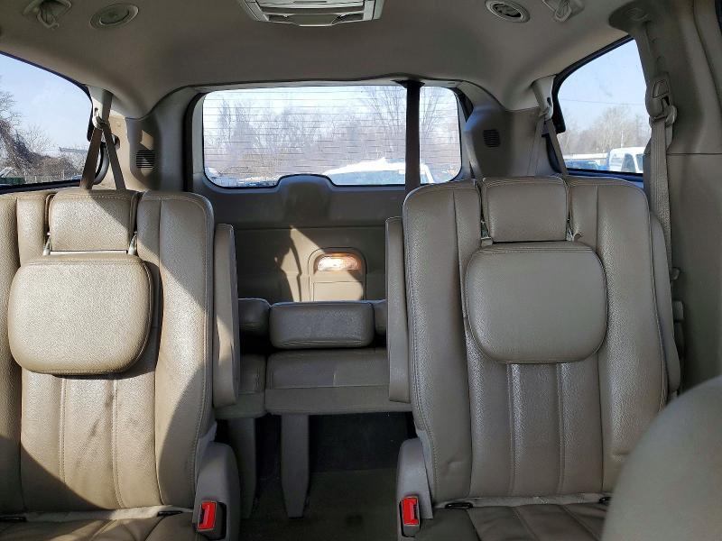 2014 Chrysler Town & Country Touring