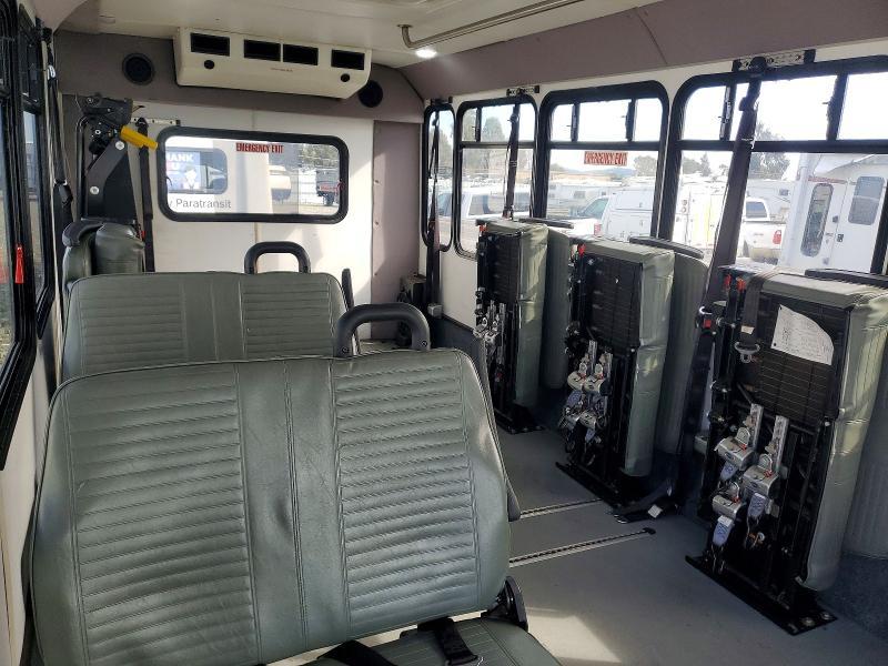 2017 Ford Econoline-Coach Bus