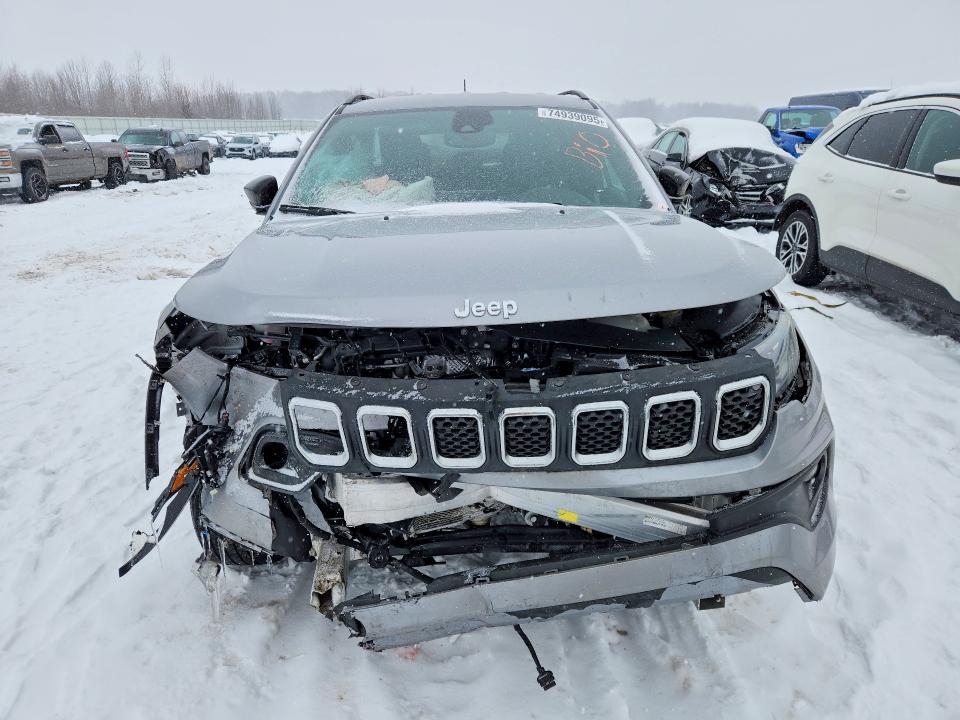 2023 Jeep Compass Latitude