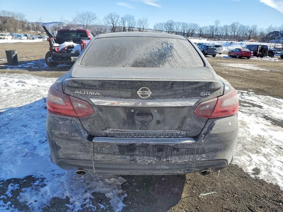 2017 Niss Altima