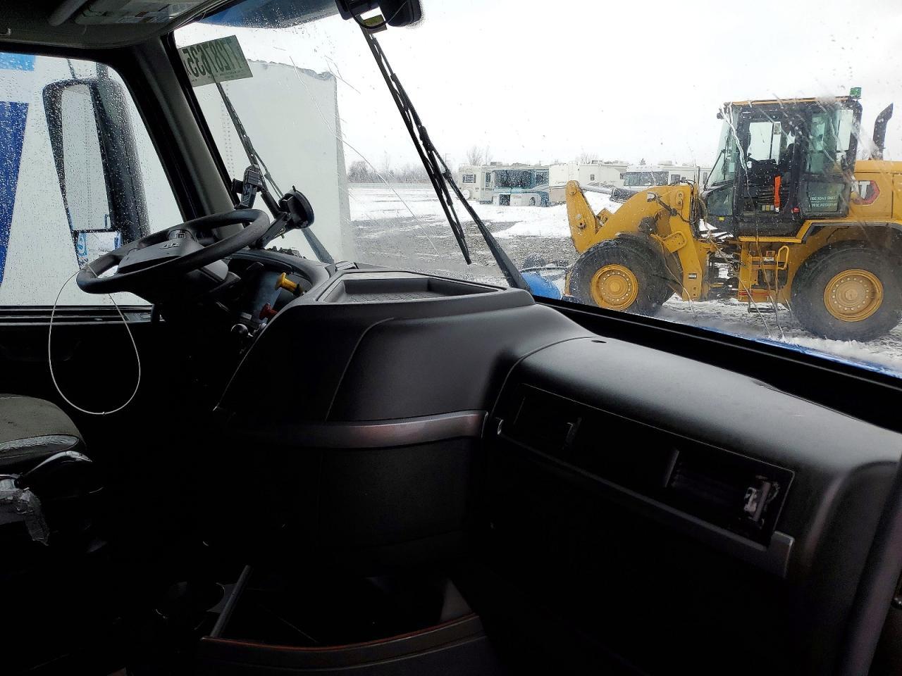 2019 Volvo VNL Semi Truck