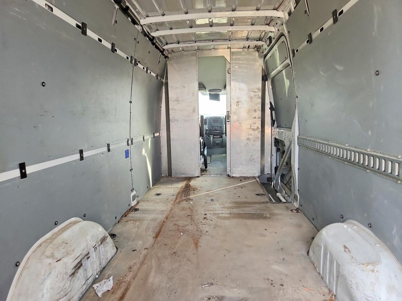 2014 Freigliner 2014 Freightliner Sprinter 2500 Delivery Van