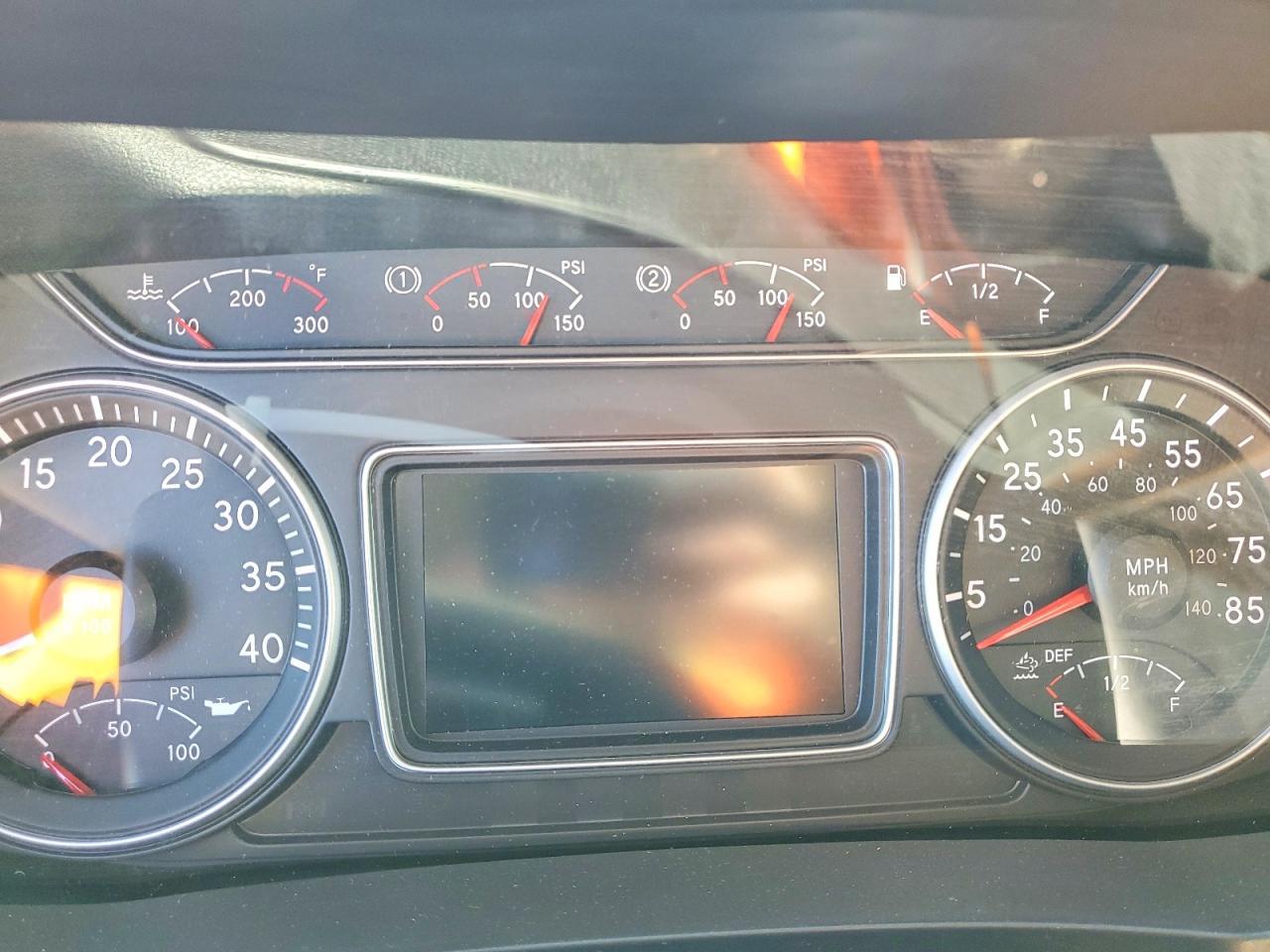 2024 International MV607 BOX Truck