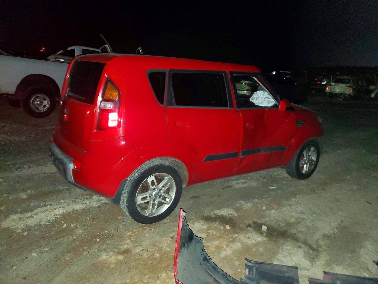 2010 KIA Soul +