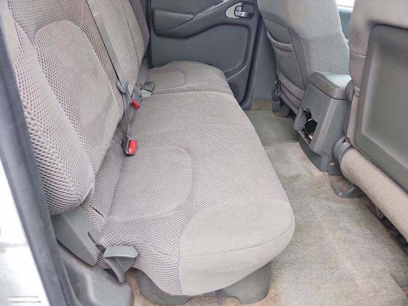 2014 Nissan Frontier sv