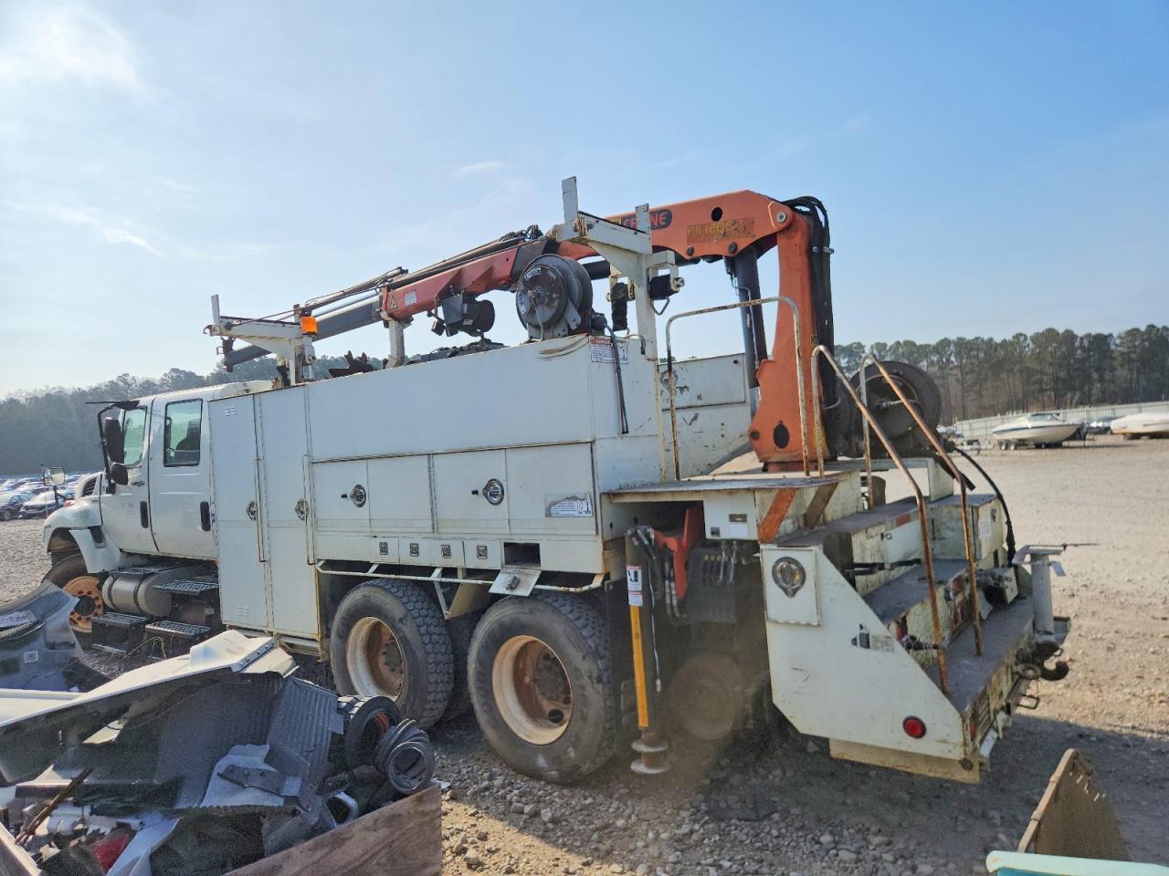 2010 International 7400 Railroad Service Truck
