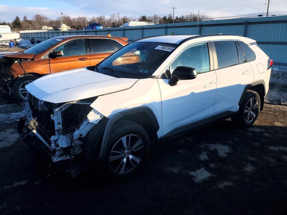 2020 Toyota Rav4 le