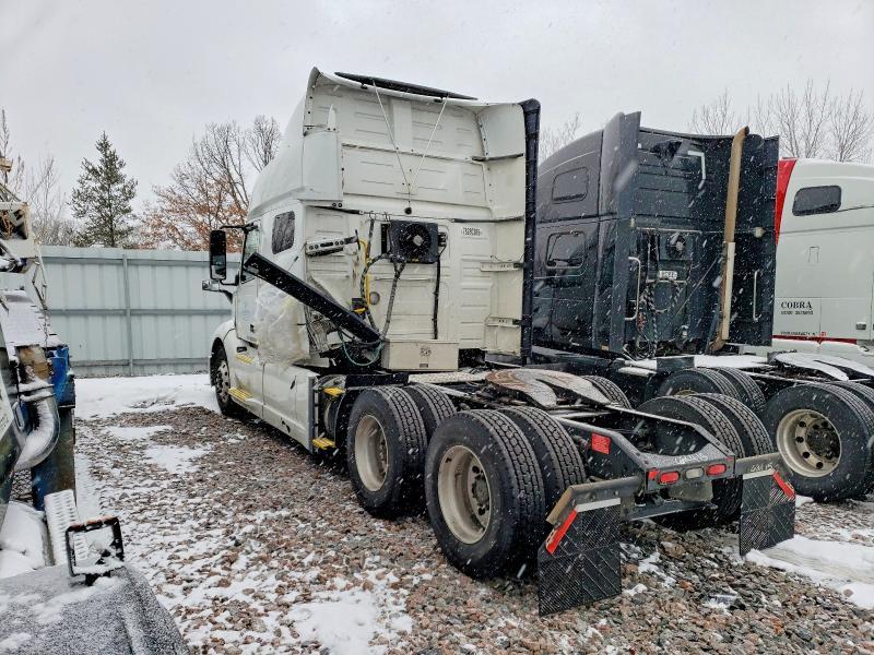 2020 Volvo VNL Semi Truck