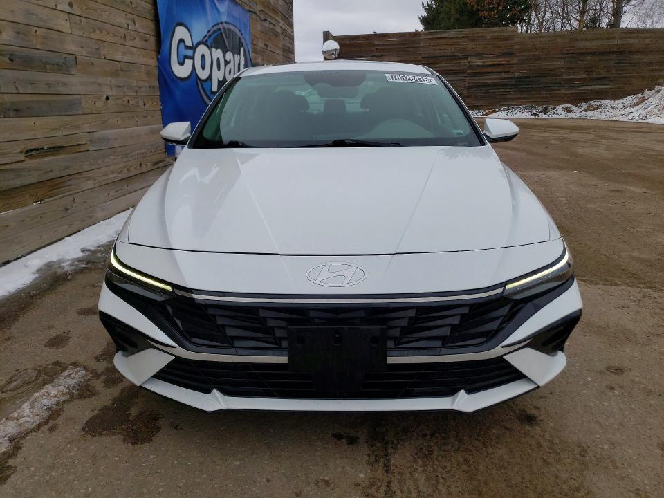 2025 Hyundai Elantra sel