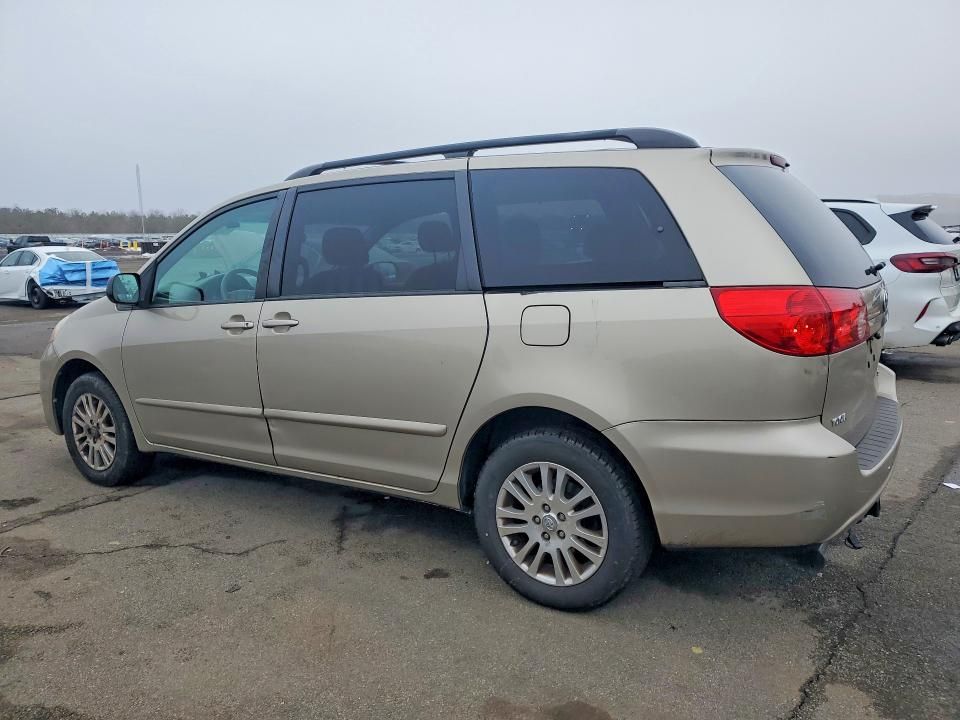 2008 Toyota Sienna le