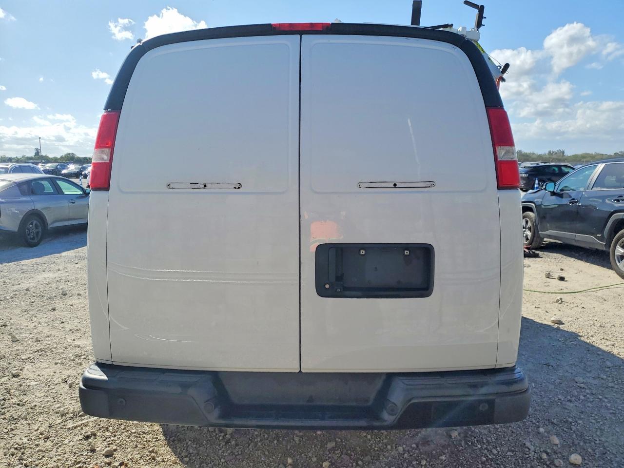 2019 Chev Express G2500