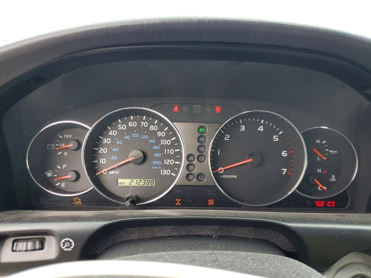 2004 Toyota Land Cruiser Base