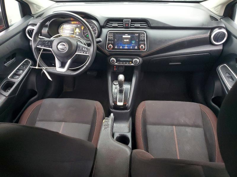 2022 Nissan Versa sr