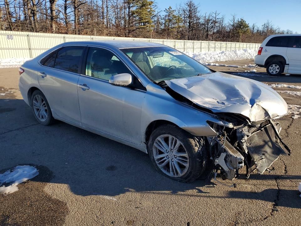 2016 Toyota Camry le