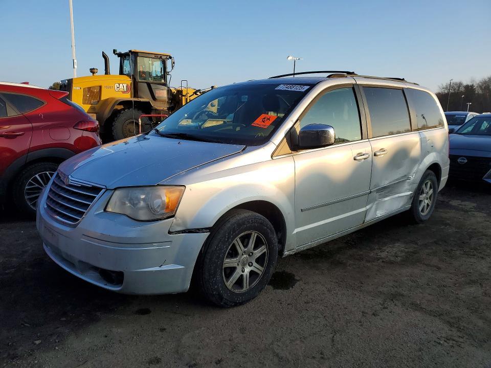 2010 Chrysler Town & Country Touring
